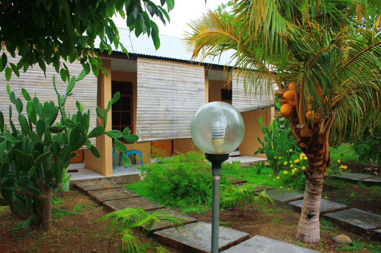 Fx72 Beach Resort Maumere Eksteriør bilde