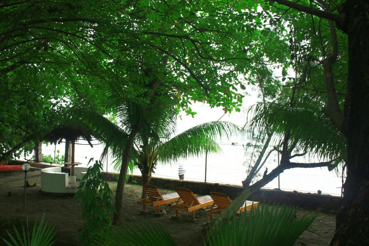 Fx72 Beach Resort Maumere Eksteriør bilde