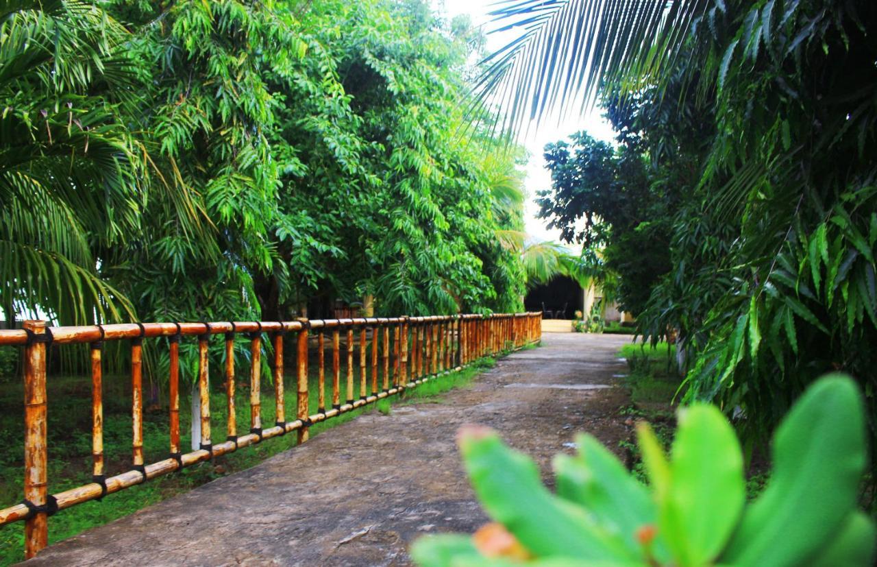 Fx72 Beach Resort Maumere Eksteriør bilde