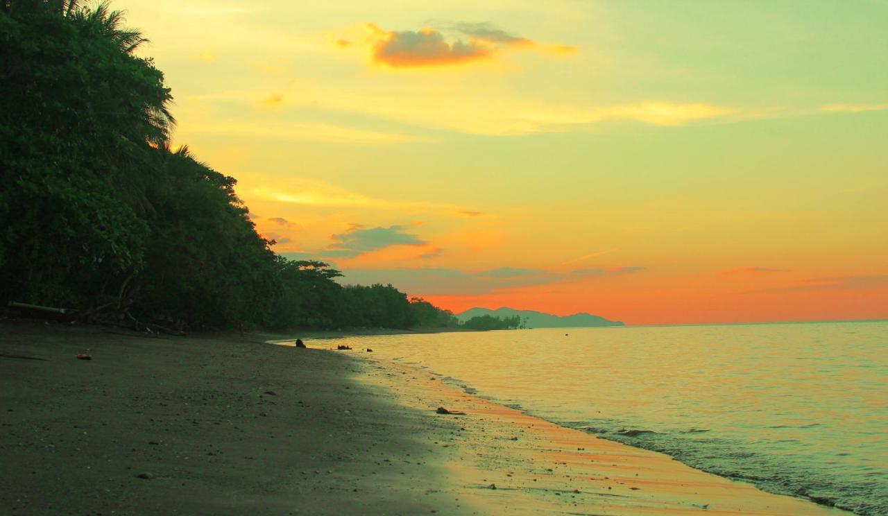 Fx72 Beach Resort Maumere Eksteriør bilde