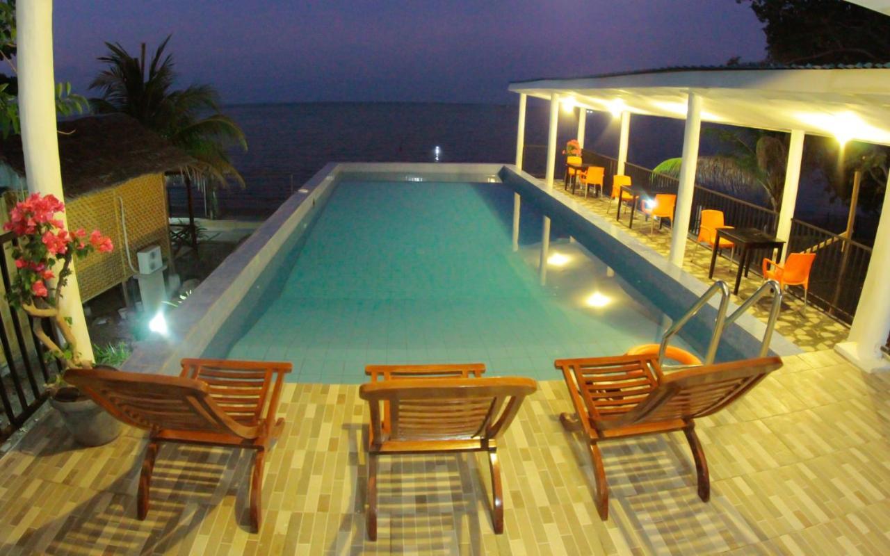Fx72 Beach Resort Maumere Eksteriør bilde