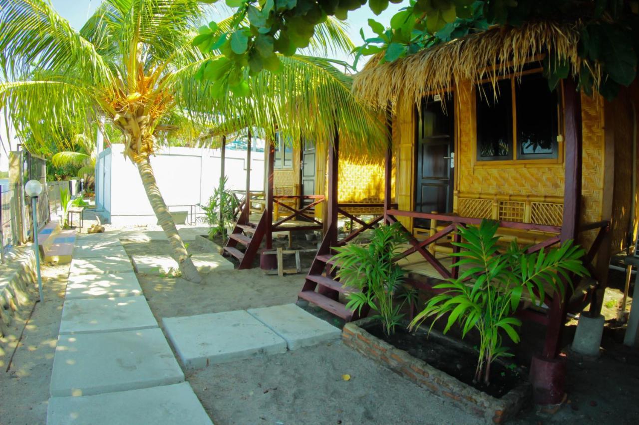 Fx72 Beach Resort Maumere Eksteriør bilde